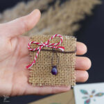 martisor-ametist-tinut-in-mana