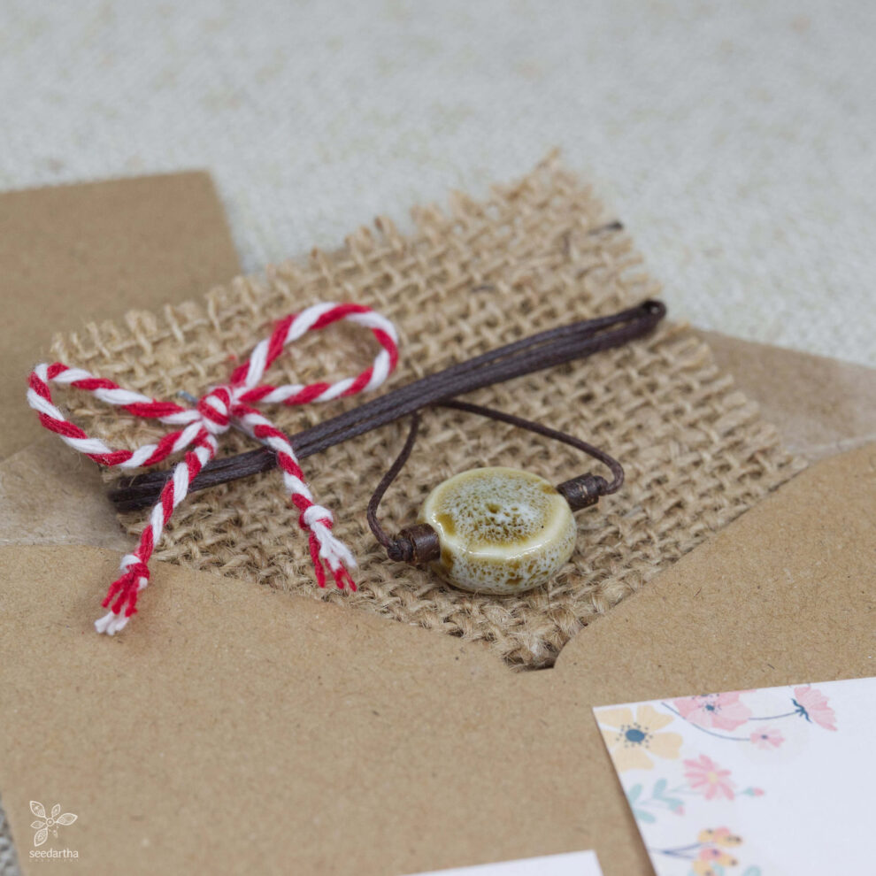 martisor-ceramica-bej